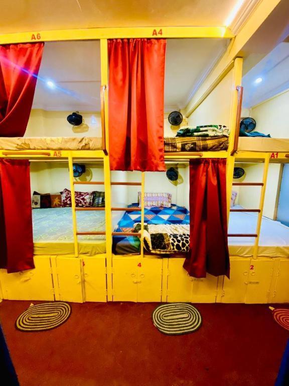 Namo Guest House Only For Indians 바라나시 외부 사진