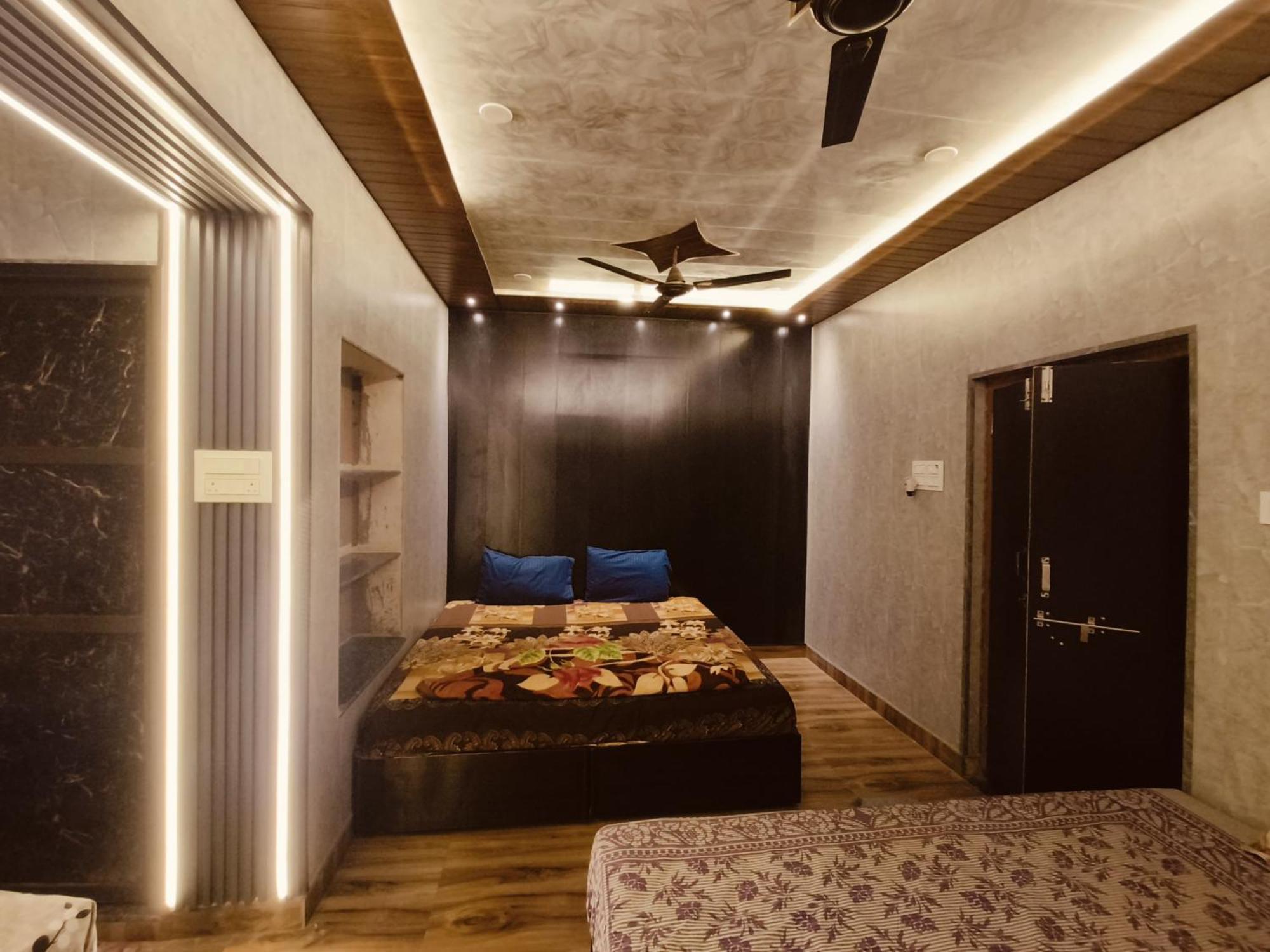 Namo Guest House Only For Indians 바라나시 외부 사진