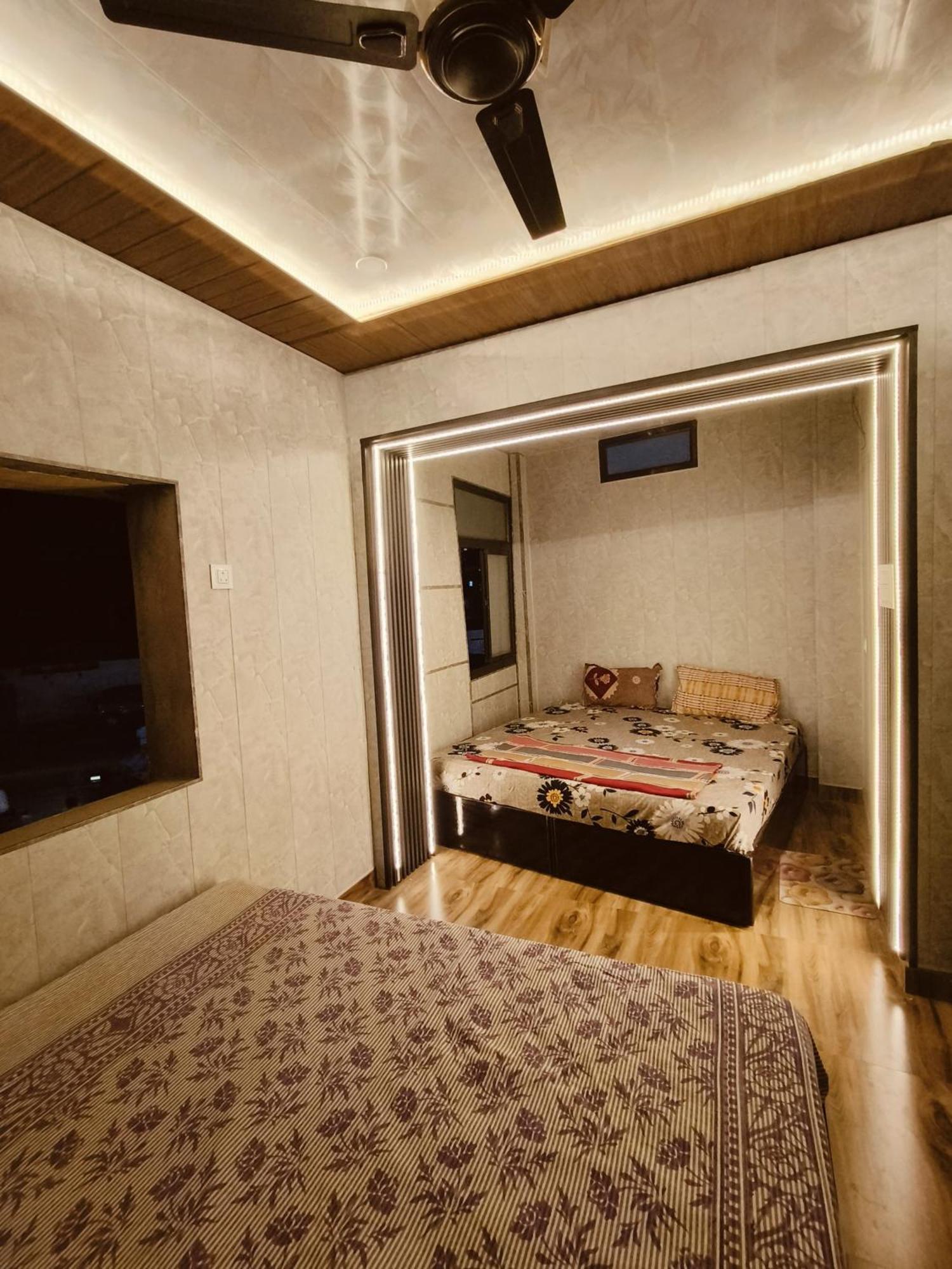 Namo Guest House Only For Indians 바라나시 외부 사진